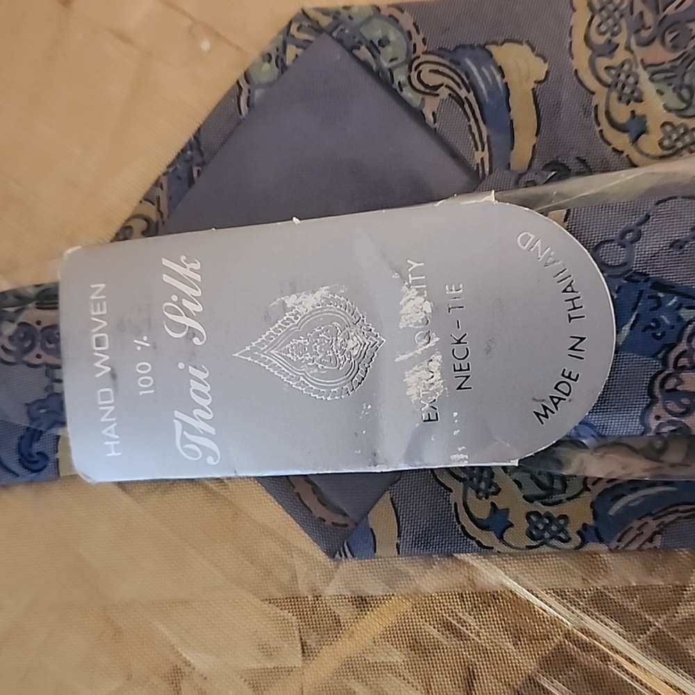 MEN'S DRESS TIE - Picture 3 of 3